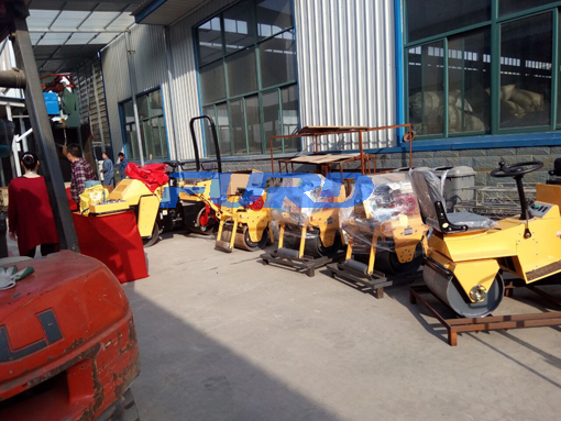 福瑞得機械座駕壓路機，手扶壓路機，小型灌縫機，井蓋切割機及時發(fā)貨