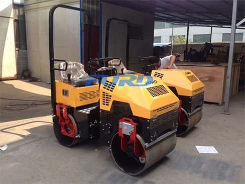 如果座駕壓路機(jī)發(fā)動(dòng)機(jī)過熱應(yīng)該怎么做？